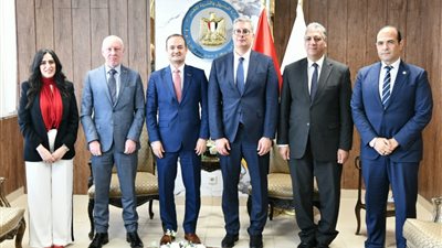 وزير البترول يبحث مع مسئولى أباتشى الأمريكية زيادة أنشطة الشركة 