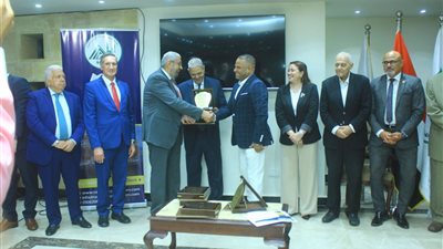  نقابة«مهندسى القاهرة»تكرم الكاتب الصحفى محمد صلاح بحضور لفيف من الوزراء والقيادات التنفيذية