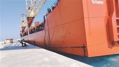 وصول مصيدة قلب المفاعل الخاصة بالوحدة النووية الثالثة على ميناء الضبعة التخصصي