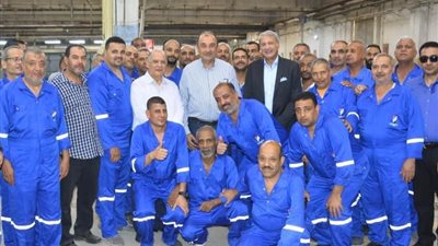 صور.. شيمي يتفقد تأهيل البنية التحتية لخطوط الإنتاج الجديدة بشركة النصر للسيارات