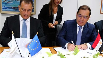 وزير الطاقة القبرصى: مصر شريك مهم في المنطقة ونناقش إمكانية تسييل الغاز