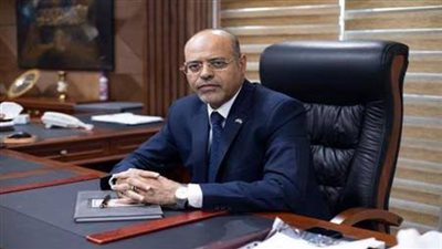 جبران ينهي عمل المستشارين بالوزارة ويوجه لهم الشكر