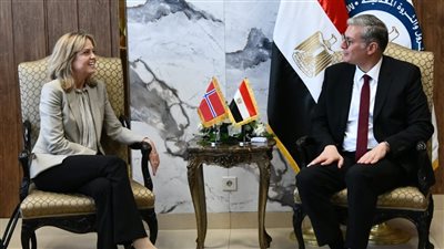 وزير البترول يبحث مع سكاتك النرويجية آخر مستجدات مشروع إنتاج الهيدروجين الأخضر