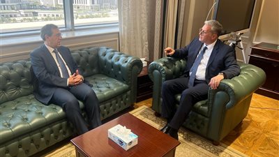 وزيرالبترول السابق يهنئ بدوى بعد توليه مقاليد الوزارة