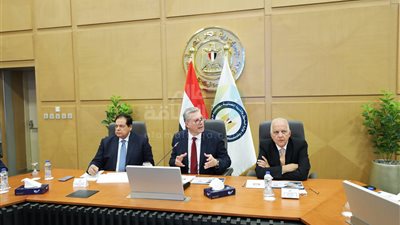 وزير البترول يعقد ورشة عمل موسعة حول الفرص الاستثمارية فى البحث والاستكشاف