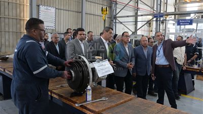 رئيس الوزراء يتفقد الشركة المصرية الألمانية للمضخات 