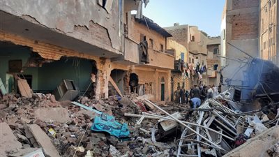  بسبب انفجار محول كهرباء..انهيار مبنى سنترال وإصابة4 أشخاص وتضرر4 منازل بأسيوط