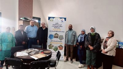 ممثل البنك الأفريقي للتنمية يزور جمعية مستثمري الطاقة الشمسية ببنبان ويشيد بجهودها التنموية