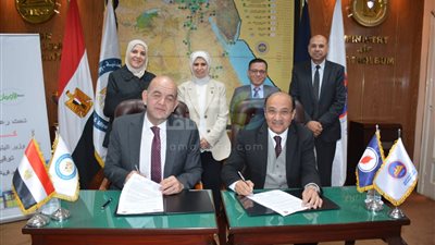 بروتوكول بين «مصر للبترول» و«الأورمان» لإعادة تأهيل وتنمية قرية بنى سليم بالمنيا