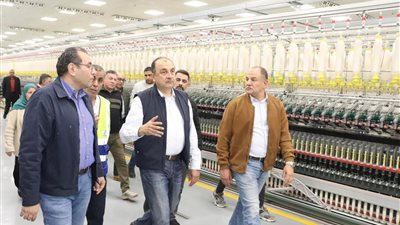 وزير قطاع الأعمال يزور شركة غزل المحلة ٠٠ويتفقد تشغيل عدد من المصانع الجديدة 