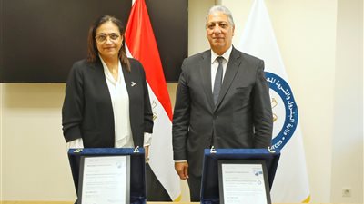 مبنى وزارة البترول والثروة المعدنية يحصل على شهادتي الأيزو في السلامة والصحة المهنية والإدارة البيئية كأول مبنى بالحى الحكومي بالعاصمة الإدارية