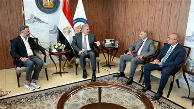 اتفاق بين “البترول” و IRH الإماراتية على وضع جدول زمني للتعاون في التمويل والتعدين