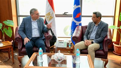 وزير البترول يلتقي محافظ السويس في مستهل زيارته للمحافظة