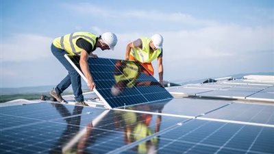 بخبرات صينية على أرض مصر.. تنفيذ مشروع لتخزين الطاقة الكهروضوئية في 60 يوماً