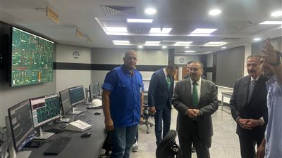 محافظ أسيوط يبحث مع أبو قير للأسمدة إنشاء مصنع جديد لدعم الاستثمار وتنمية الصعيد