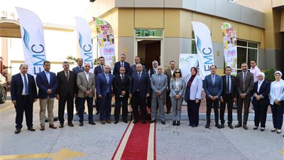 رئيس«صان مصر»يفتتح معرض “أهلاً بالمدارس