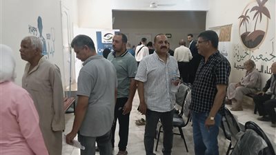 توقيع الكشف الطبي على 613 من العاملين بكهرباءالواحات البحرية 