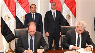 توقيع عقد بين إيجوث وبتروجيت لإعادة تأهيل وتشغيل فندق 