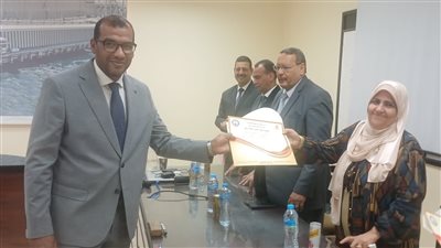 مركز تدريب المحطات المائية لتوليد الكهرباء يختتم 