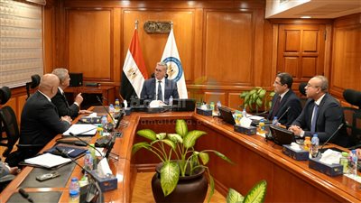 وزير البترول يبحث مع تاج أويل الكندية الإنتاج من المصادر غير التقليدية بالصحراء الغربية