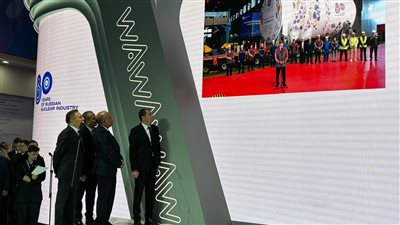 وزير الكهرباء يشهد مراسم نقل وعاء ضغط المفاعل للوحدة النووية الأولى إلى موقع المحطة النووية بالضبعة