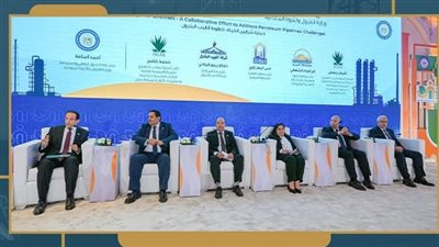 السلامة علي الطرق وحماية الخطوط.. أهم موضوعات ناقشها يوم السلامة بقطاع البترول