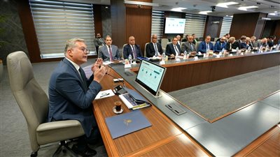 وزير البترول يعقد لقاءً مفتوحاً  مع الإعلاميين ورؤساء تحرير الصحف (تفاصيل)