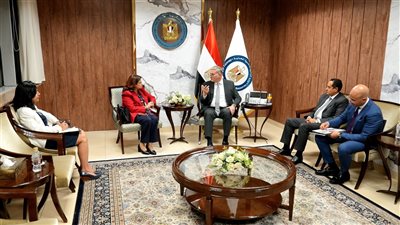 وزير البترول يبحث استثمارات شل العالمية في البحث وإنتاج الغاز في مصر