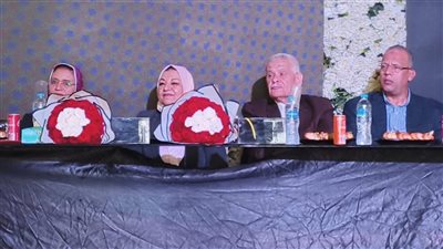 بحضور نائب الوزير وقيادات النقل..إحتفالية لتكريم رئيس منطقة مصر الوسطى لبلوغه سن المعاش