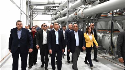 مدبولي يتابع ميدانياً مراحل الاختبار والتشغيل التجريبي لمشروع الربط الكهربائي المصري السعودي العملاق بمدينة بدر