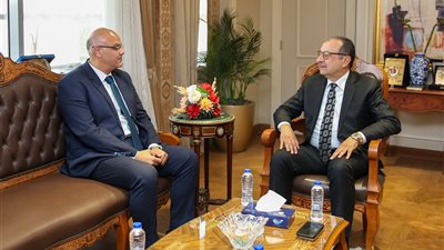 وزير قطاع الأعمال يستقبل محافظ القليوبية لبحث تعزيز التعاون وتعظيم الاستفادة من الأصول 