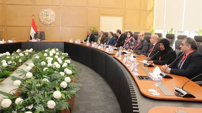 وزير الكهرباء يتابع تنفيذ برامج التدريب ضمن مشروع تطوير منظومة العمل