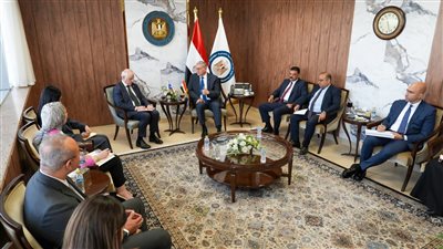 وزير البترول يبحث مع السفير الاسترالى تعزيز التعاون الاستثمارى في قطاع التعدين