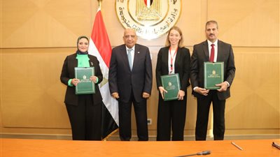 50 مليون يورو ٠٠ توقيع اتفاقية مبادلة الديون بين مصر وألمانيا لتمويل محطتين لطاقة الرياح