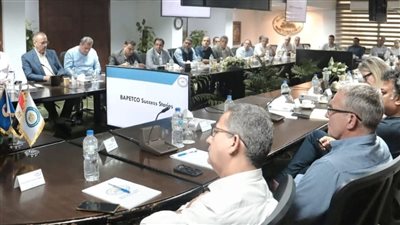 فى متابعة ميدانية ببدر الدين.. رئيس هيئة البترول يناقش خطة زيادة الإنتاج والاحتياطى