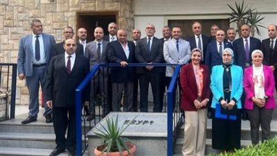 رئيس وقيادات هيئة البترول يتفقدون شركة جمسة للبترول