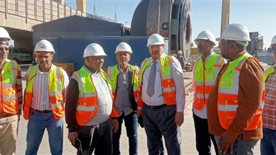 رئيس المحطات المائية لتوليد الكهرباء يتفقد محطة كهرباء إسنا لمتابعة مشروعات التطوير