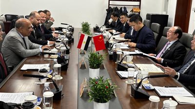 وزير الكهرباء يبحث مع مدير مجموعة شركات المؤسسة الوطنية الصينية للطاقة النووية الشراكة فى مجالات الاستكشاف