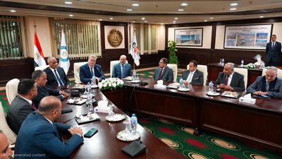 وزير البترول يُكرم المهندس إبراهيم مكي بمناسبة انتهاء فترة عمله رئيسًا للقابضة للبتروكيماويات