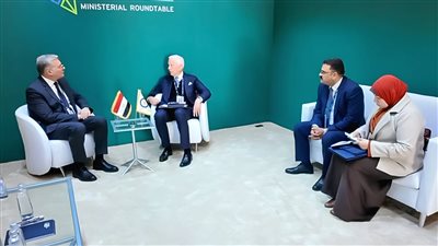 وزير البترول يبحث مع 