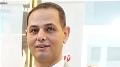 بعد إجراء قسطرة ناجحة.. رئيس وقيادات «البتروكيماويات المصرية» يتمنون الشفاء العاجل لعماد غباشي