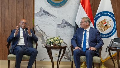 لبحث فرص الاستثمار والتمويل.. وزير البترول يستقبل نائب رئيس مؤسسة التمويل الدولية