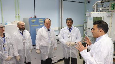 سفير الأرجنتين يزور مدينة العلوم النووية بأنشاص ويتفقد مفاعل مصر البحثي الثاني