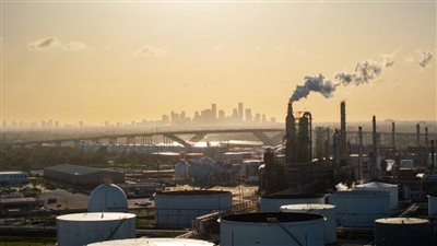 أسعار النفط تسجل أول مكاسب أسبوعية في 3 أسابيع