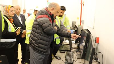 وزير الكهرباء يتفقد محطة محولات الربط المصرى السعودى العملاقة جهد 500 كيلو فولت تيار مستمر بمدينة بدر
