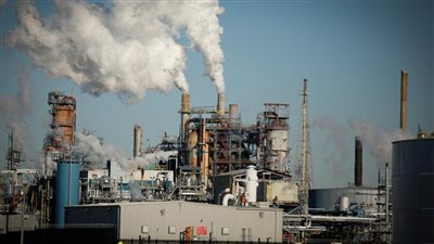 النفط يقفز فوق 112 دولاراً بعد ضربات إيرانية على منشآت الطاقة