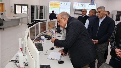 فى زيارة ميدانية.. وزير الكهرباء يتفقد محطة توليد بنى سويف ويتابع معدلات استهلاك الوقود