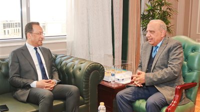 وزيرا الكهرباء والاتصالات يبحثان آليات دعم وتطوير وجذب الاستثمارات في صناعة مراكز البيانات