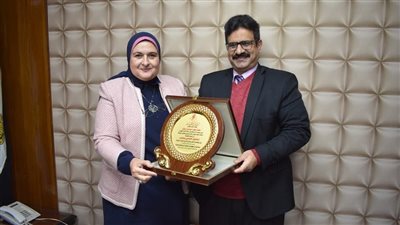 تكريم مستحق لرمز من رموز العطاء بـ«غرب الدلتا لإنتاج الكهرباء»