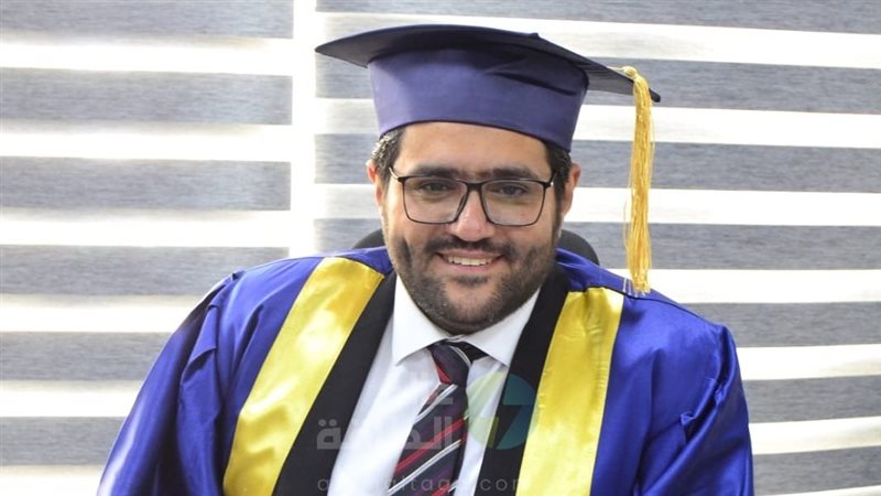 الاستاذ أحمد علاء